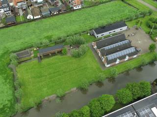 Boven 1